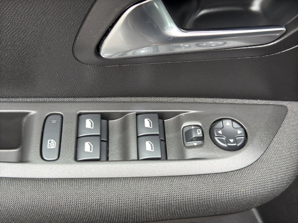 Peugeot 208 1,2 PureTech 75 Active 5d