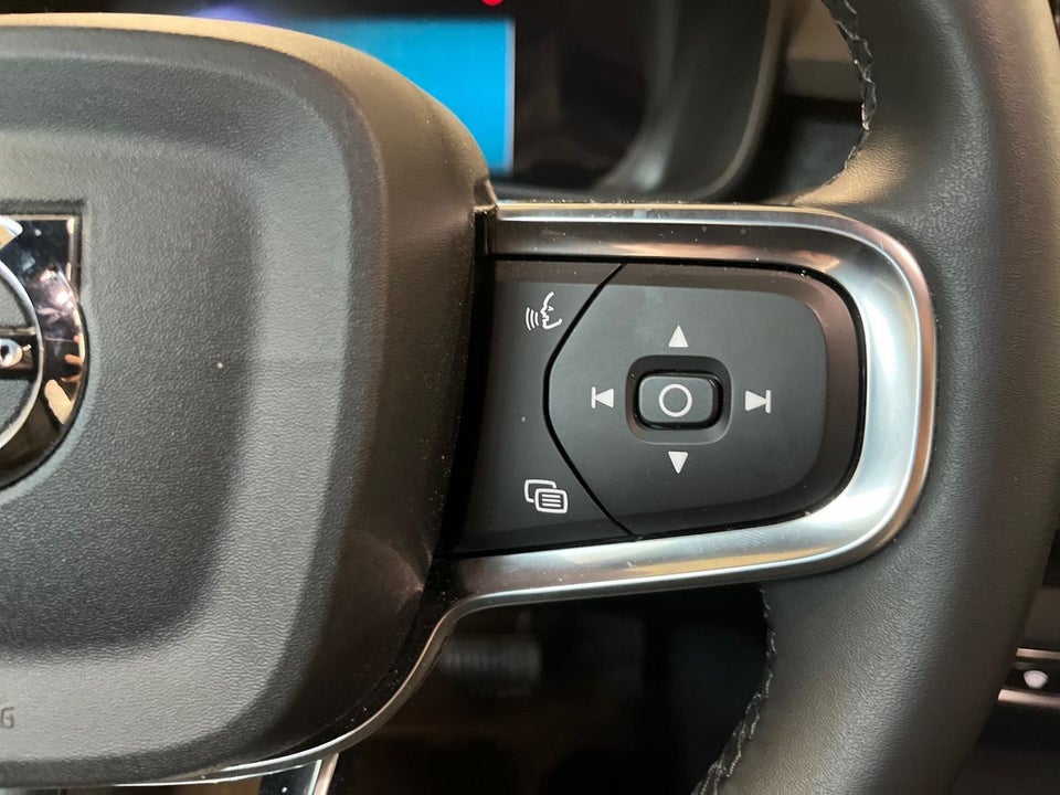 Volvo XC40 ReCharge Extended Range Plus 5d