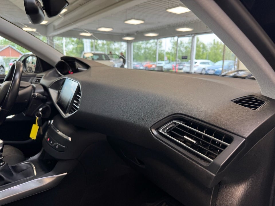 Peugeot 308 1,6 BlueHDi 120 Allure+ SW 5d