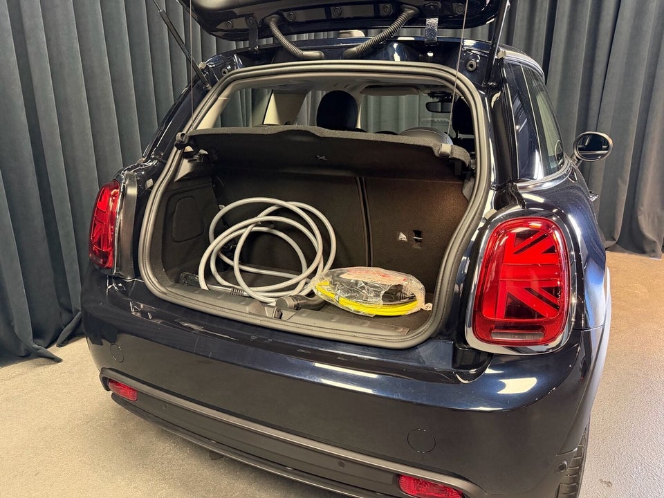 MINI Cooper SE Classic Trim 3d