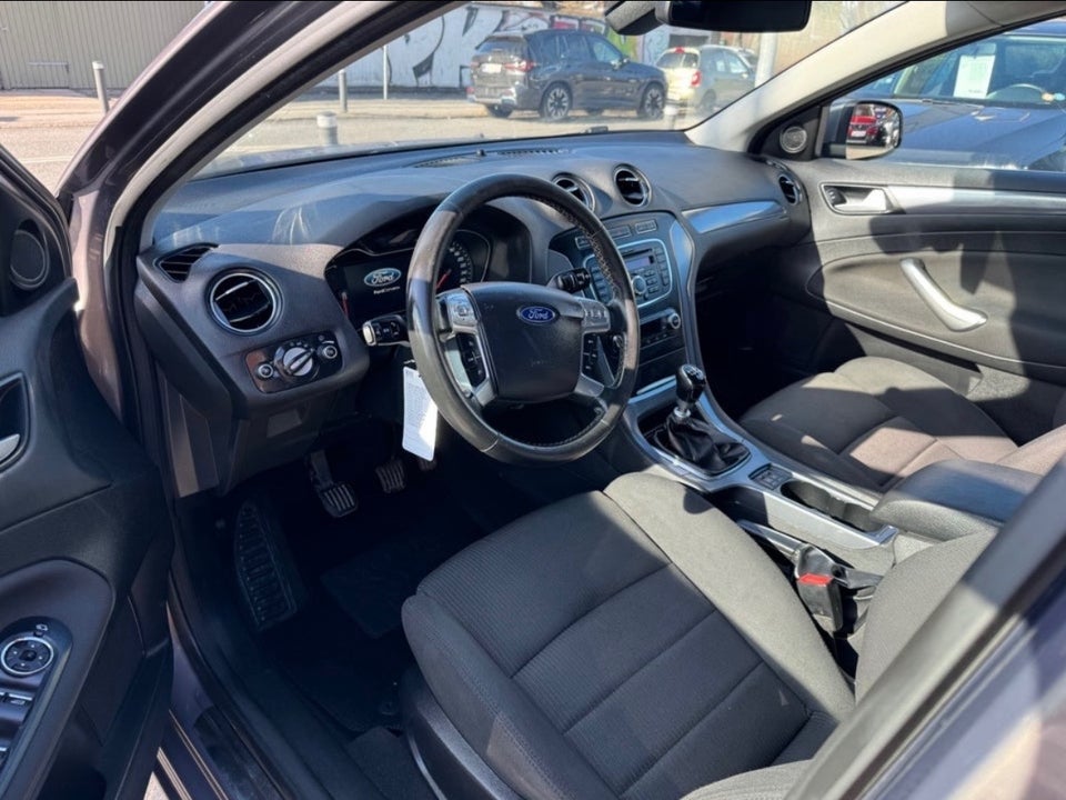 Ford Mondeo 1,6 EcoBoost Trend stc. 5d
