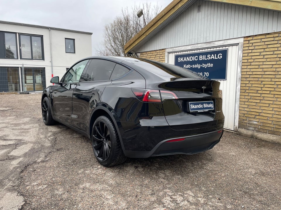 Tesla Model Y Long Range AWD 5d