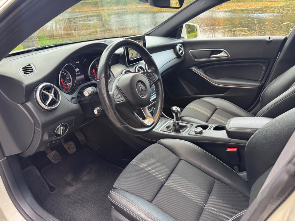 Mercedes CLA200 1,6 Shooting Brake 5d