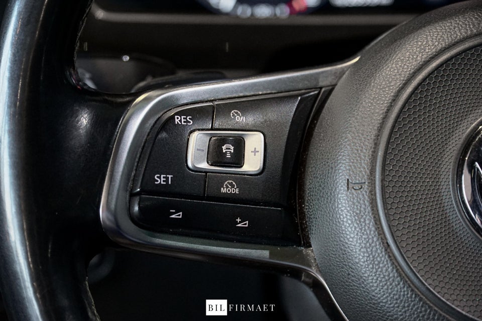 VW Tiguan 2,0 TDi 190 R-line DSG 4Motion 5d