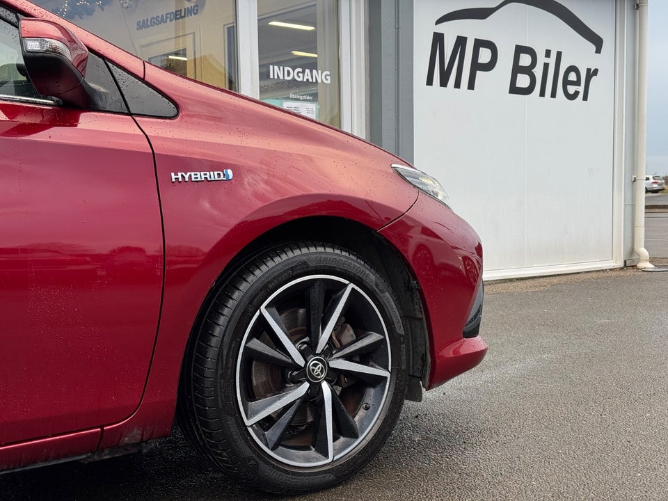 Toyota Auris 1,8 Hybrid Spirit Touring Sports CVT 5d