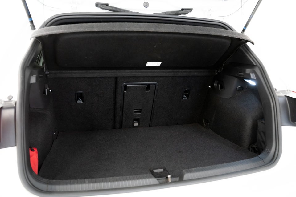 VW Golf VIII 1,4 GTE DSG 5d
