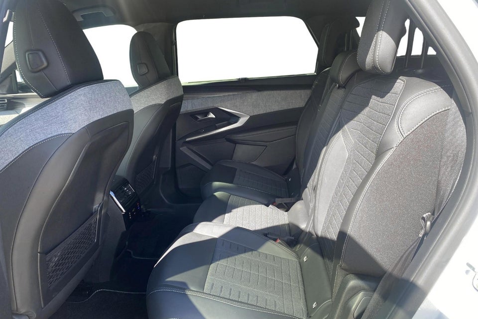 Peugeot e-5008 77 GT 7prs 5d