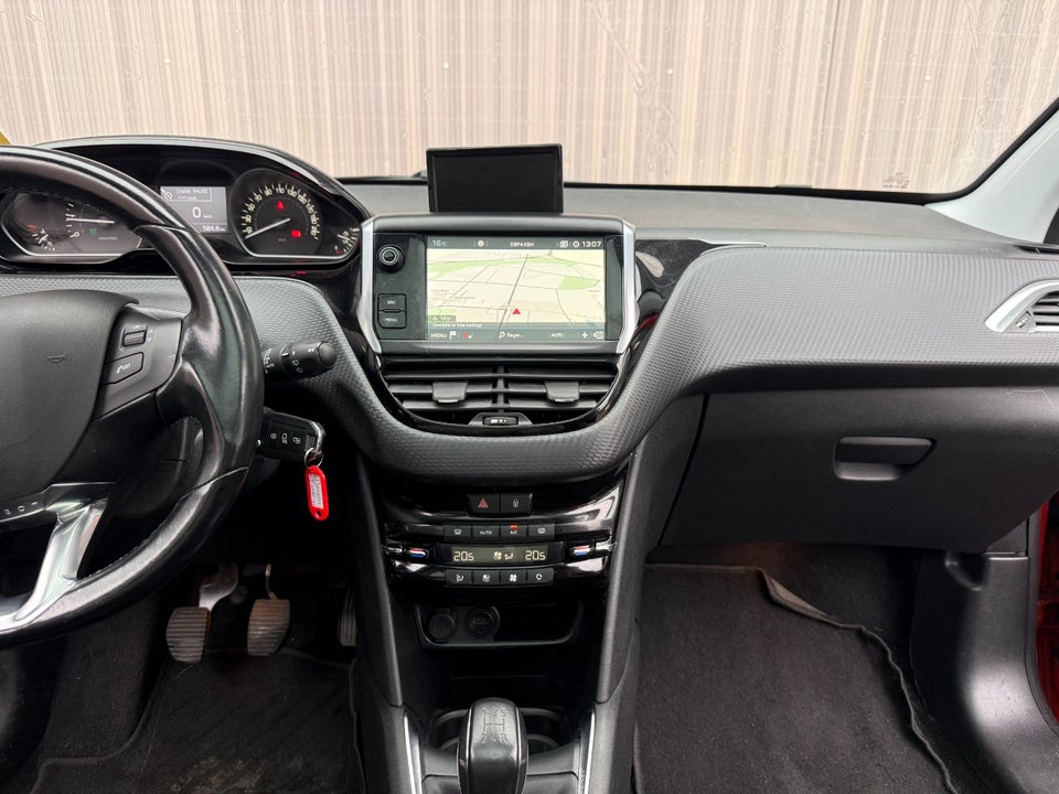 Peugeot 208 1,2 VTi 82 Allure 5d