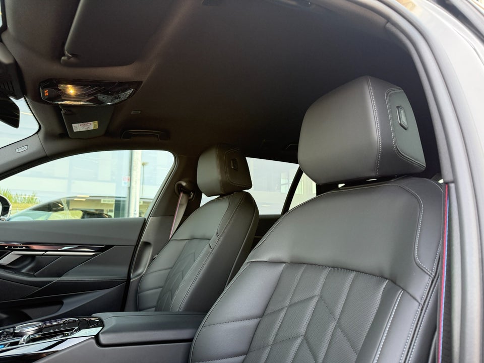 BMW i5 eDrive40 Touring Fully Charged 5d