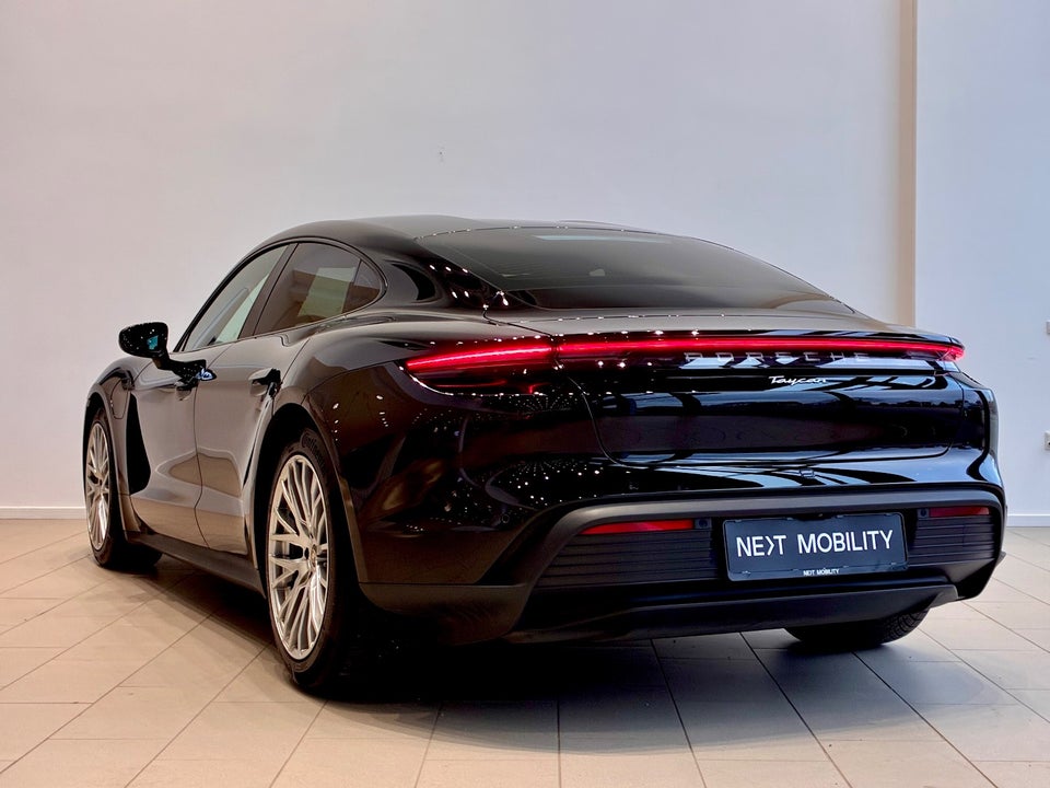 Porsche Taycan 4d