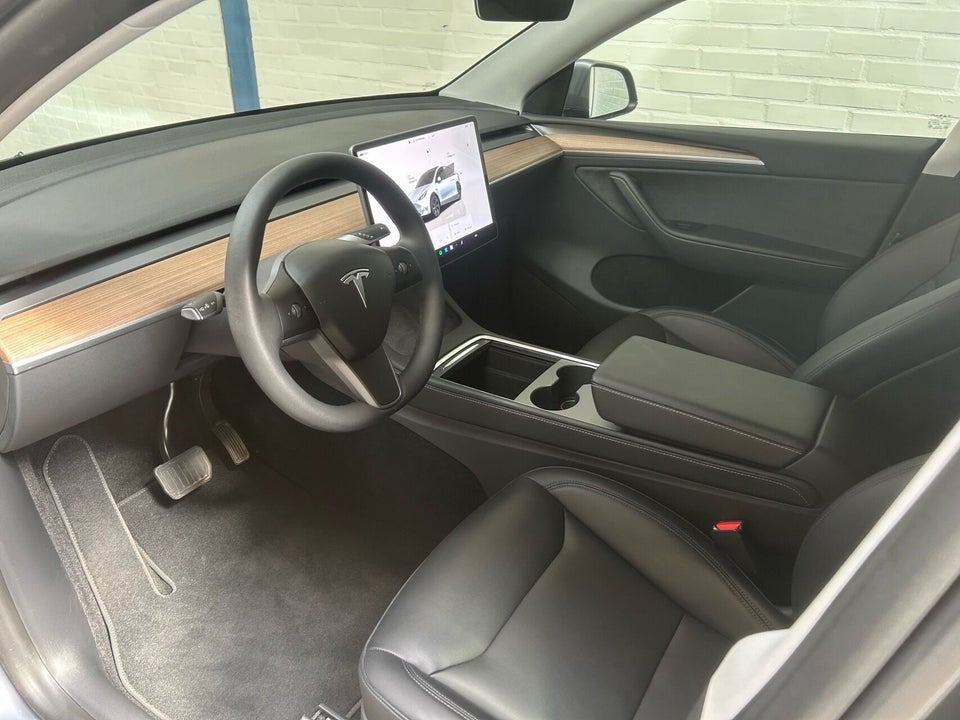 Tesla Model Y Long Range RWD 5d