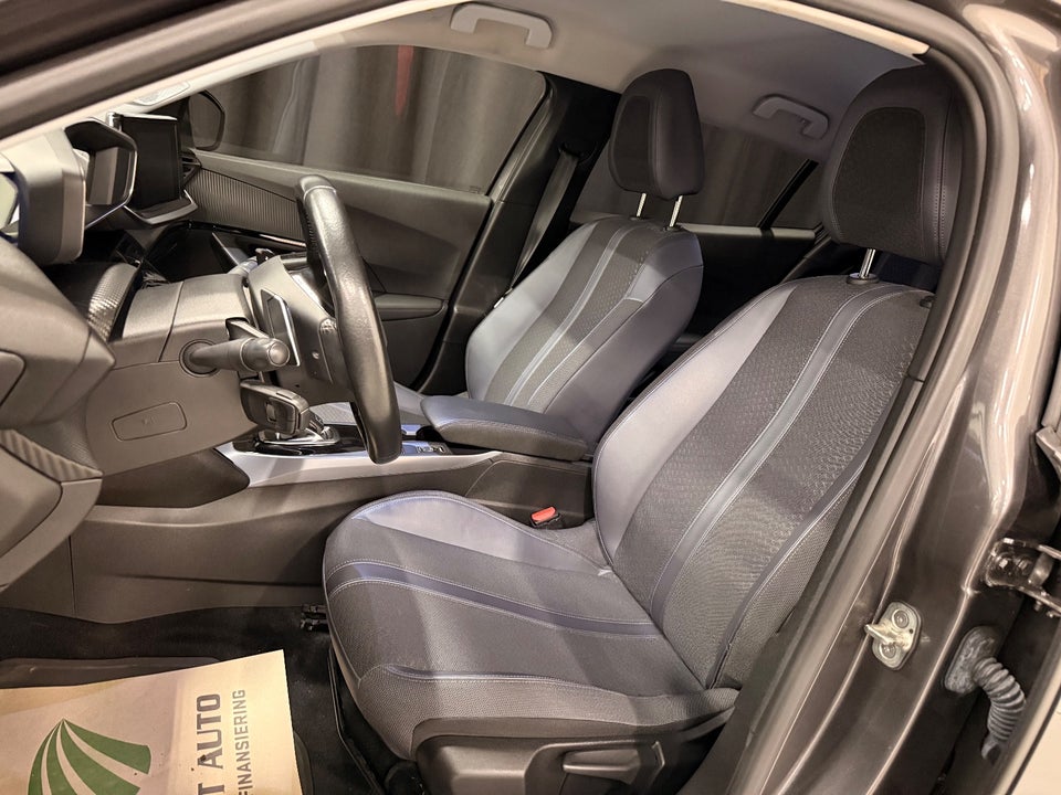 Peugeot 2008 1,5 BlueHDi 130 Allure EAT8 5d