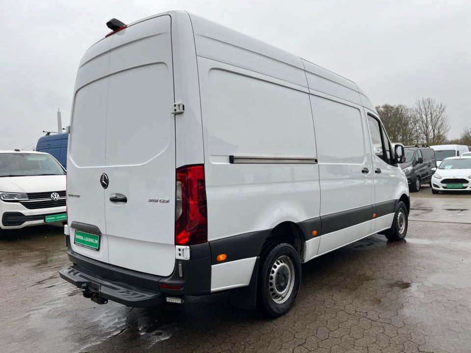 Mercedes Sprinter 319 3,0 CDi A2 Kassevogn aut. RWD