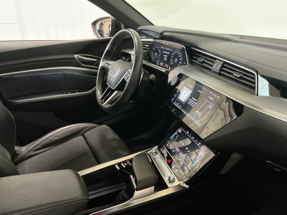 Audi e-tron 55 S-line quattro 5d