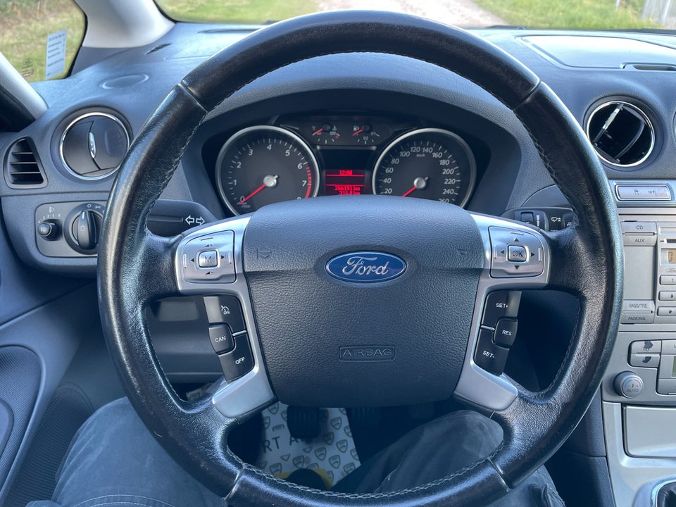 Ford S-MAX 2,0 Ambiente 7prs 5d