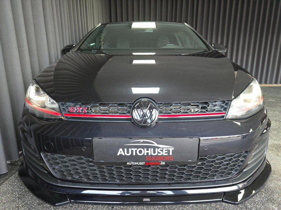 VW Golf VII 2,0 GTi Performance DSG BMT 3d