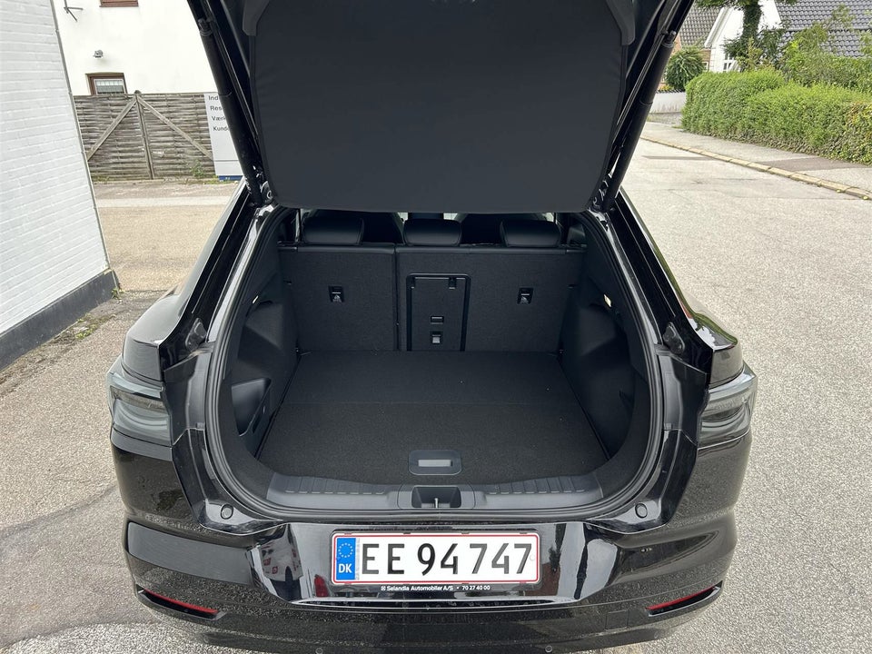 Ford Capri 82 Premium Extended Range 5d