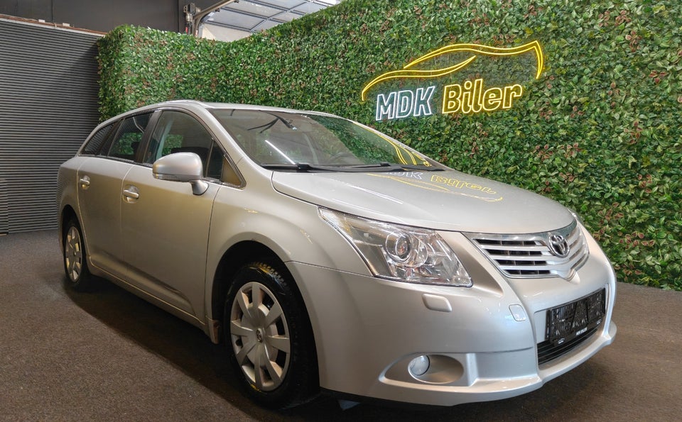Toyota Avensis 1,6 VVT-i T1 stc. 5d