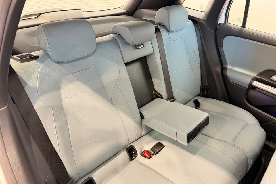 Mercedes EQA250+ Progressive 5d