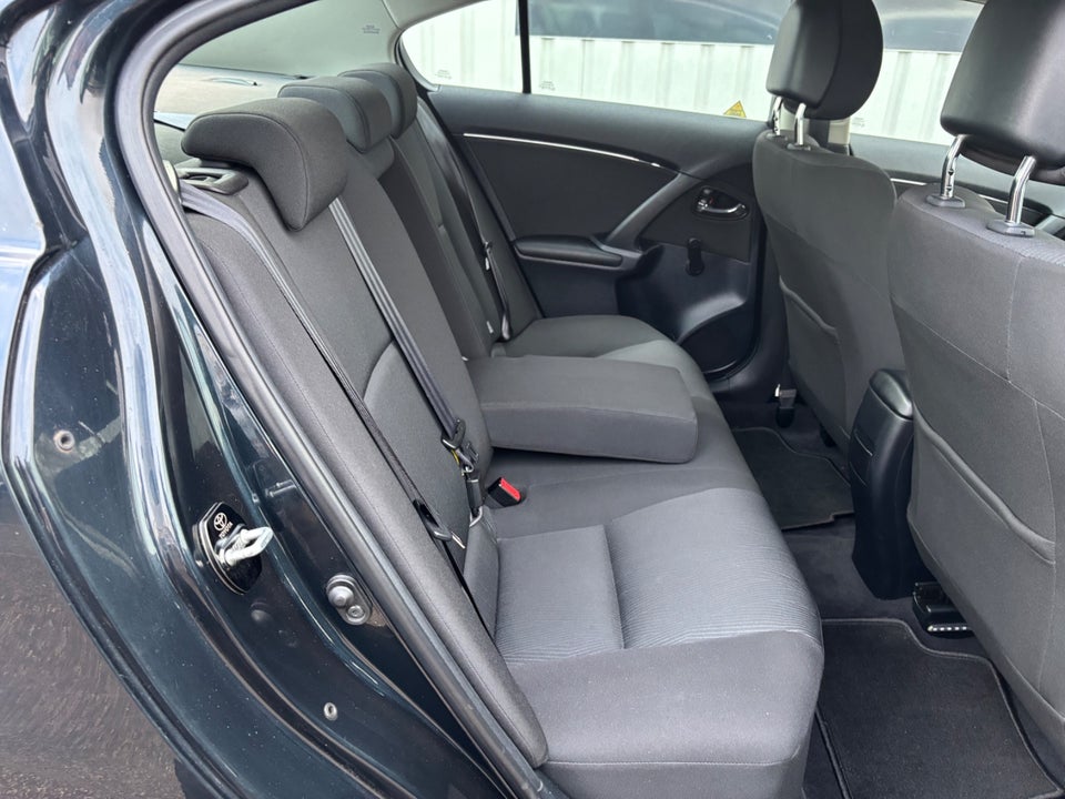 Toyota Avensis 1,6 VVT-i T1 4d