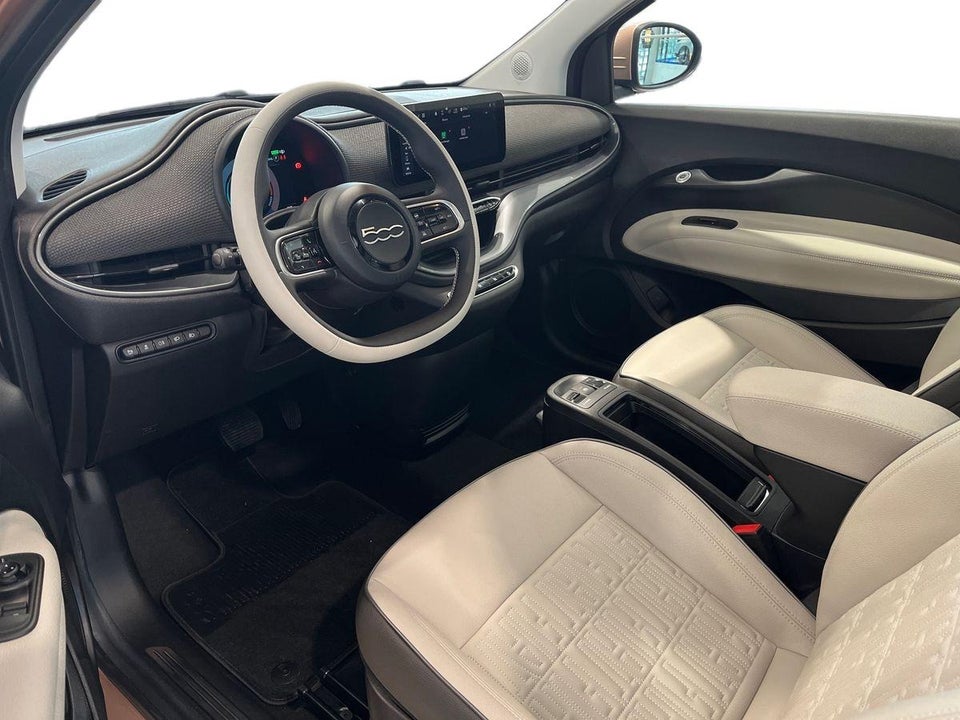 Fiat 500e 42 la Prima 3+1 4d