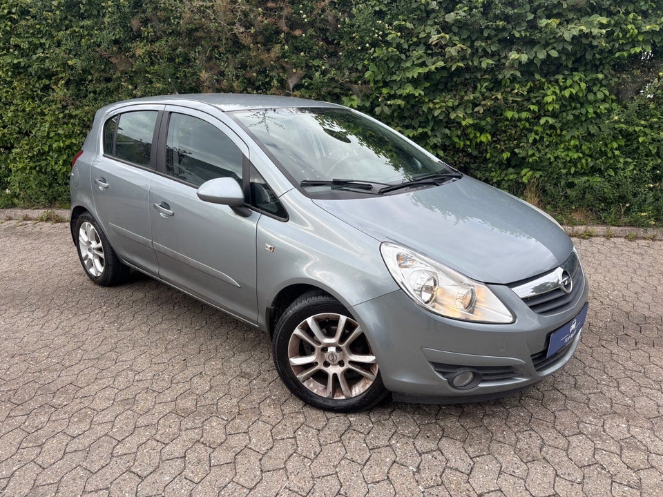 Opel Corsa 1,4 16V Cosmo 5d