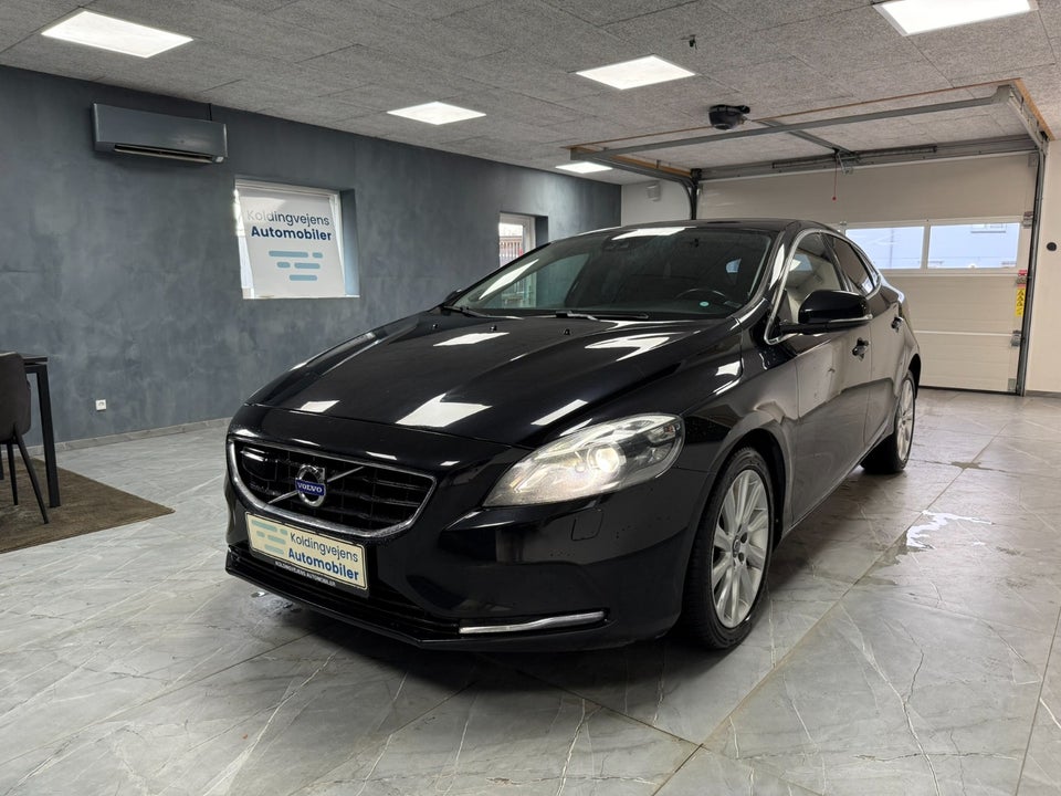 Volvo V40 1,6 D2 115 Momentum aut. 5d