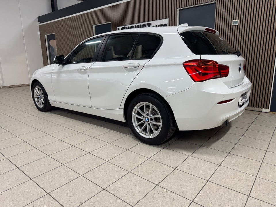 BMW 120i 1,6 aut. 5d
