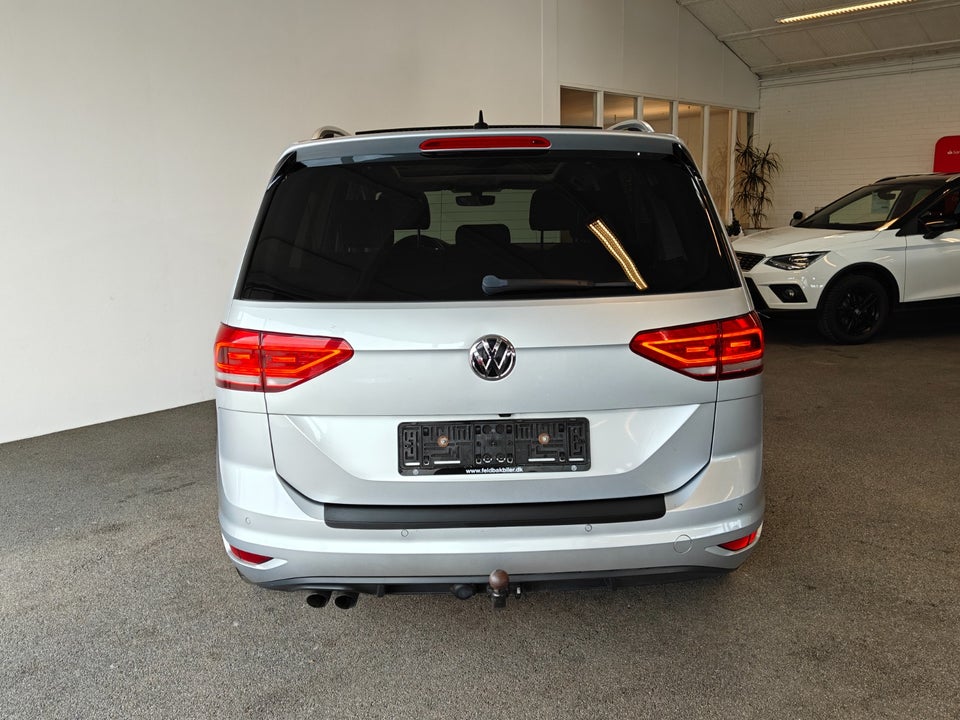 VW Touran 2,0 TDi 150 Highline DSG 7prs 5d