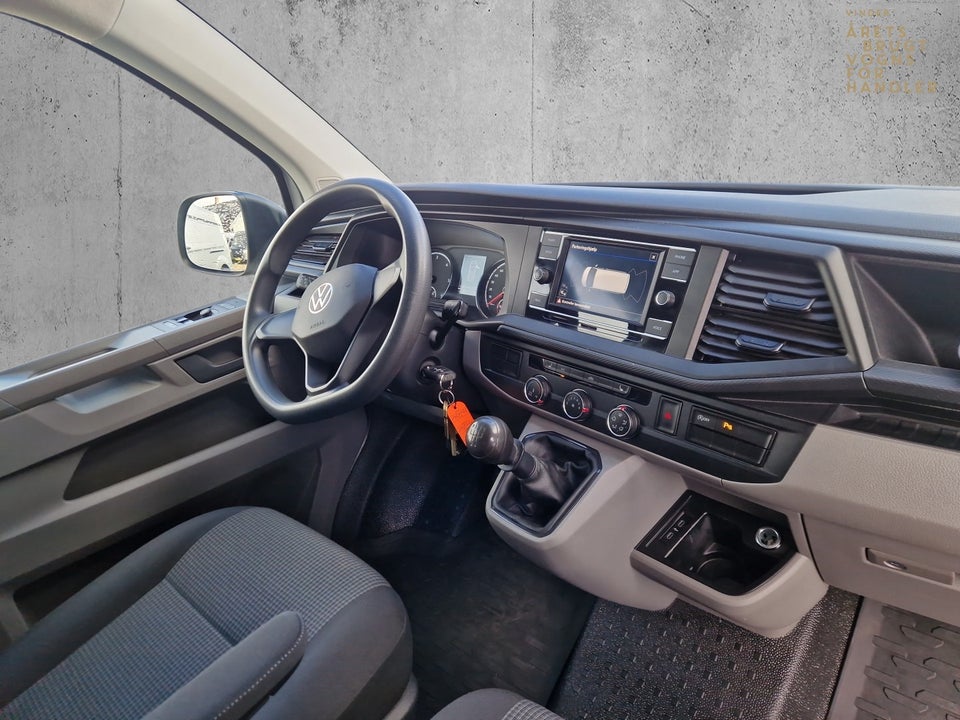 VW Transporter 2,0 TDi 110 Kassevogn lang