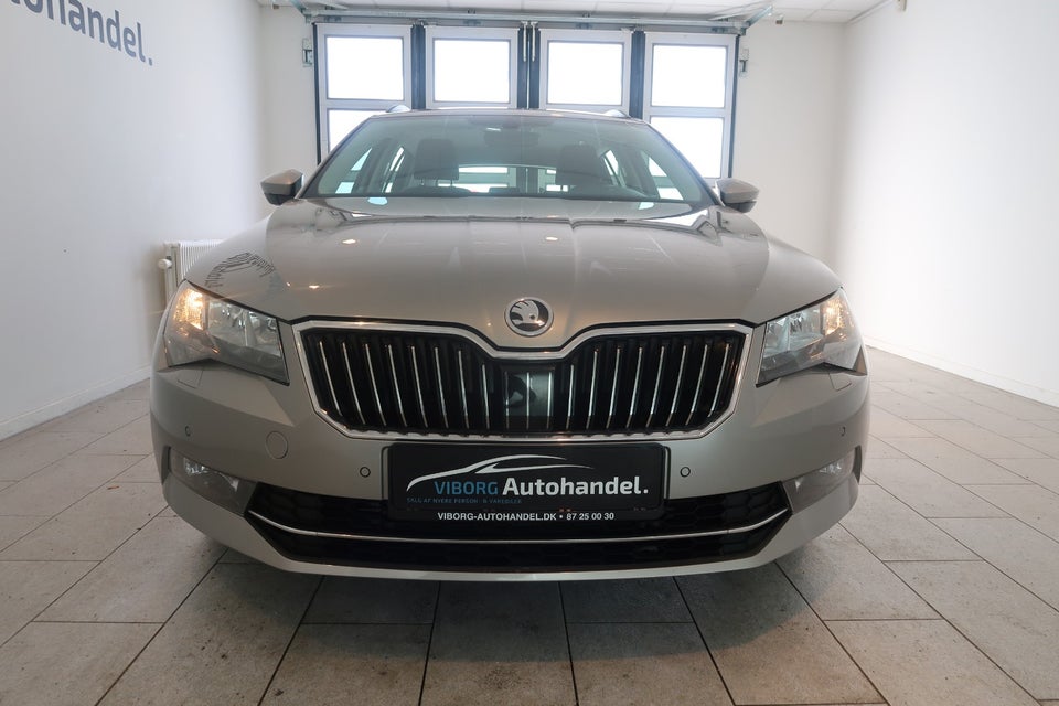 Skoda Superb 2,0 TDi 150 Ambition Combi DSG 5d