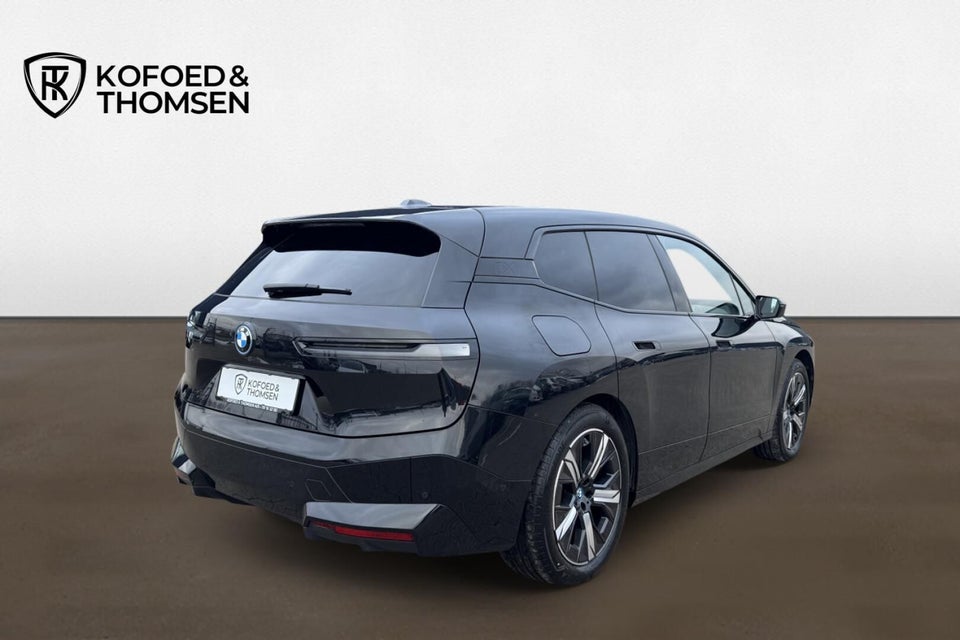 BMW iX xDrive40 5d