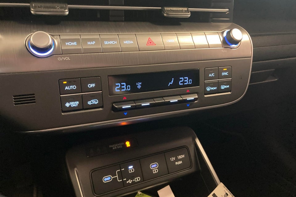 Hyundai Kona 48 EV Essential 5d