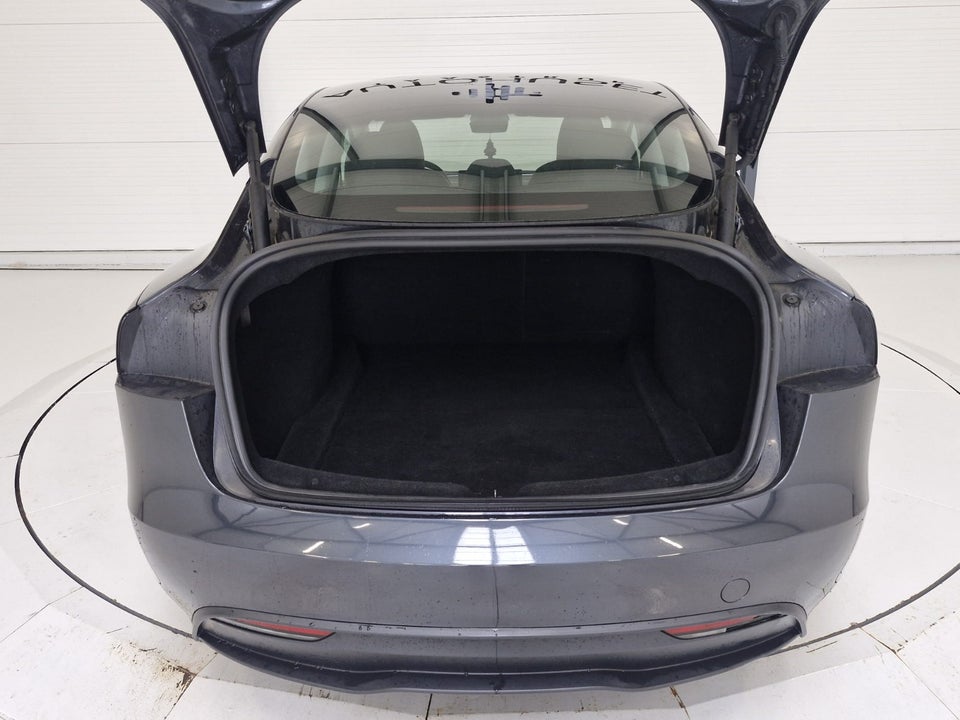 Tesla Model 3 RWD 4d