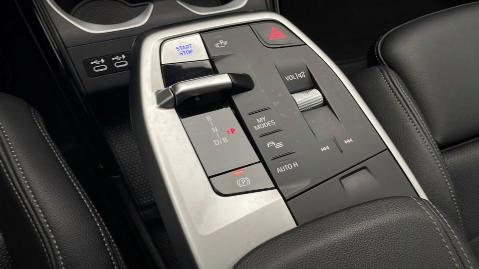 BMW iX1 xDrive30 Fully Charged M-Sport 5d