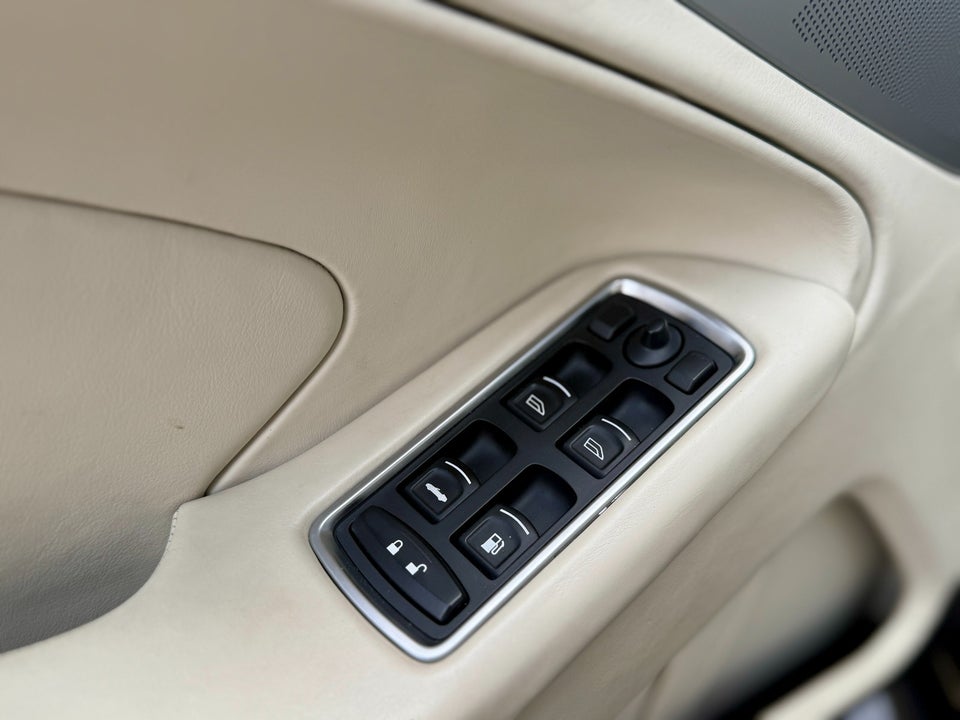 Aston Martin Vanquish 6,0 Volante aut. 2d