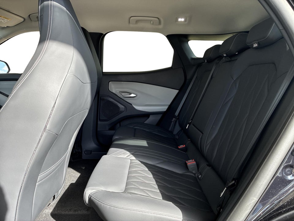 Ford Explorer 77 Premium Extended Range 5d