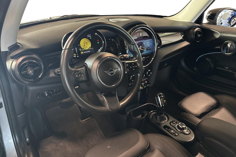 MINI Cooper SE Classic Trim 3d