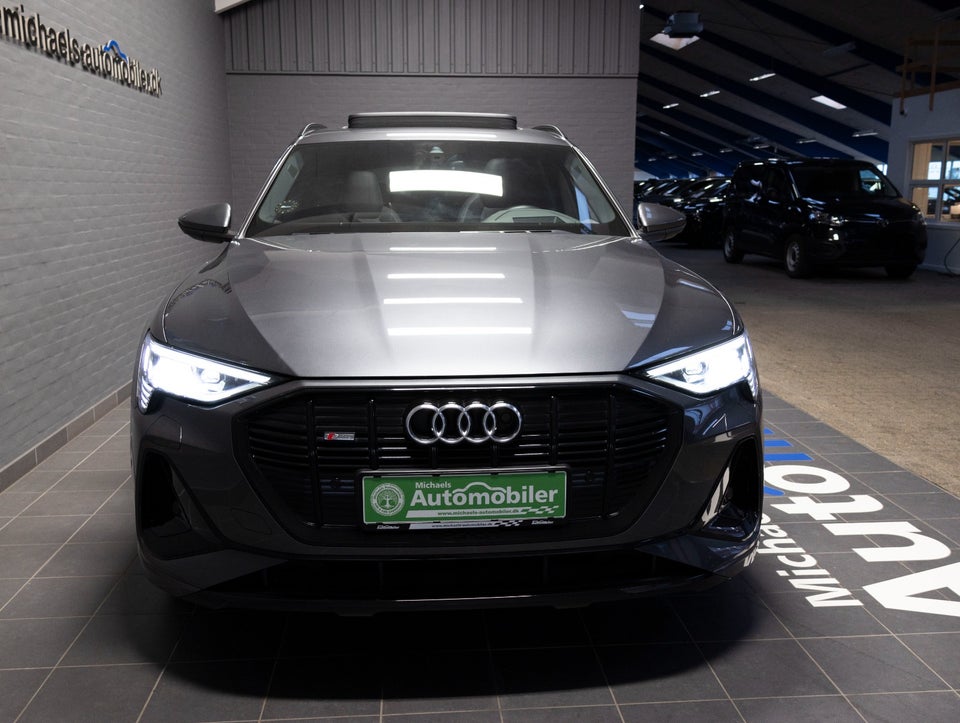 Audi e-tron 55 S-line quattro 5d