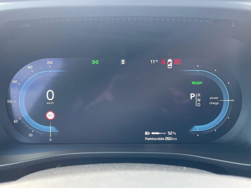 Volvo EC40 Extended Range Black Edition 5d