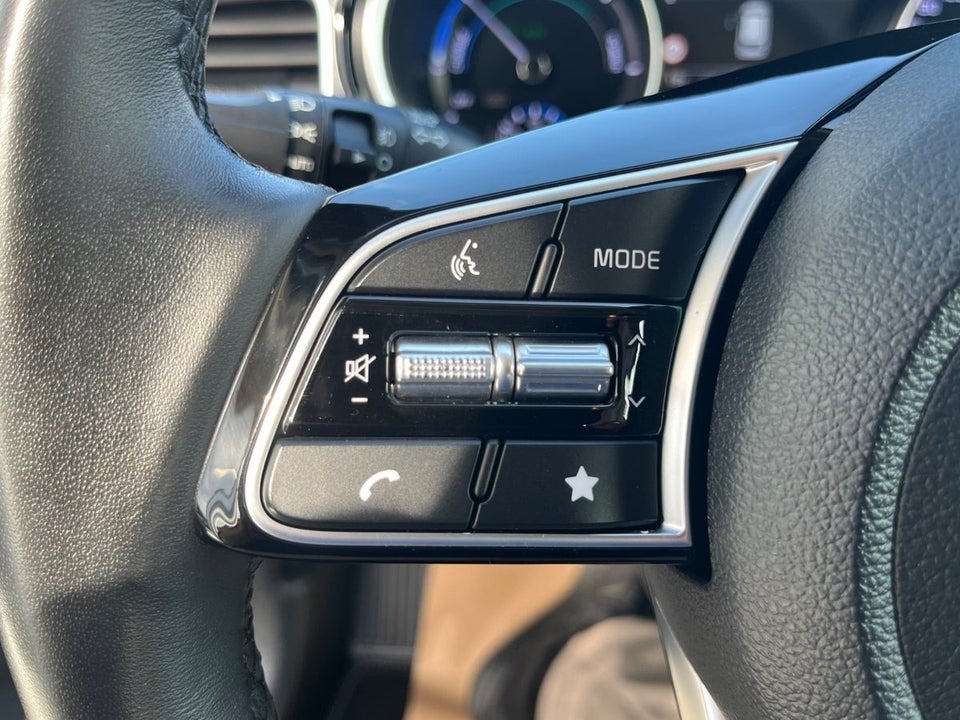 Kia Ceed 1,6 PHEV Prestige SW DCT 5d