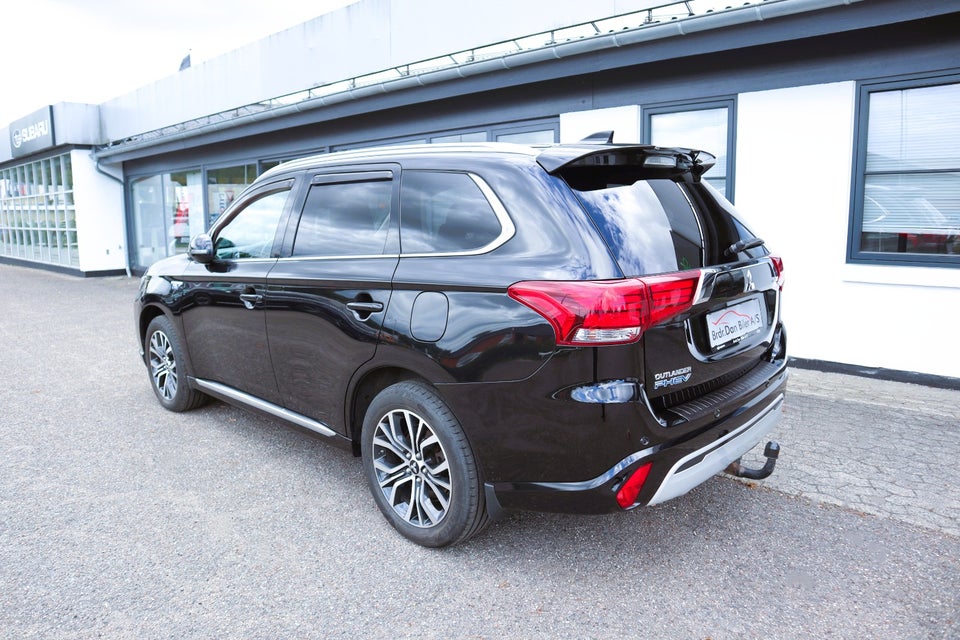 Mitsubishi Outlander 2,4 PHEV Intense CVT 4WD 5d