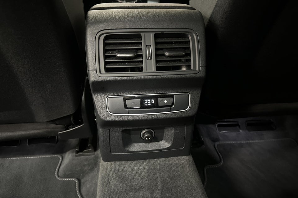 Audi Q5 40 TDi S-line Midnight Edition quattro S-tr. 5d