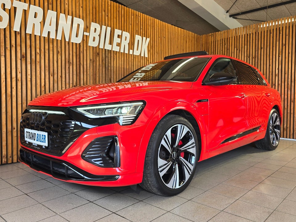 Audi Q8 e-tron 55 S-line quattro 5d