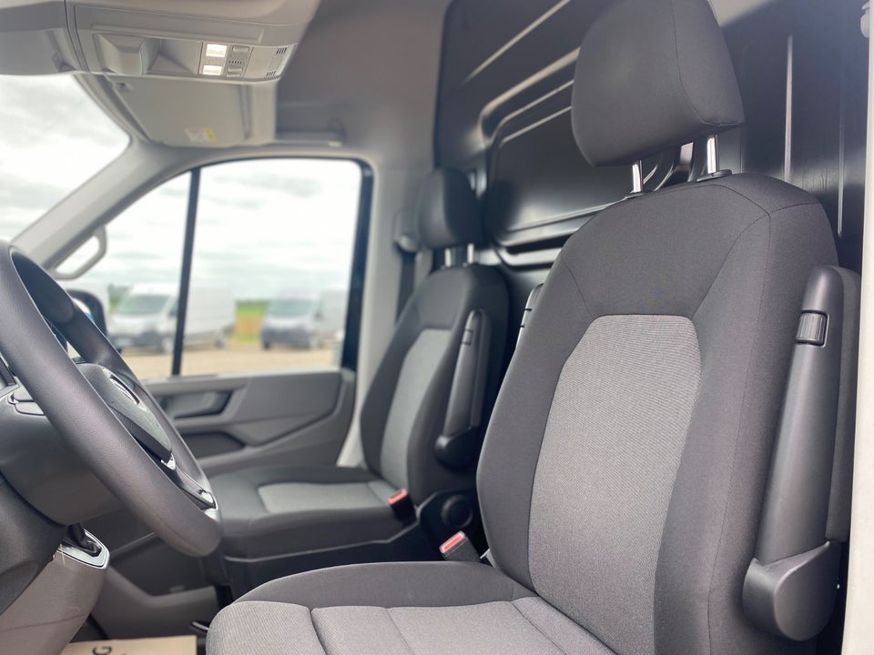 VW Crafter 35 2,0 TDi 177 Kassevogn L4H3 aut.