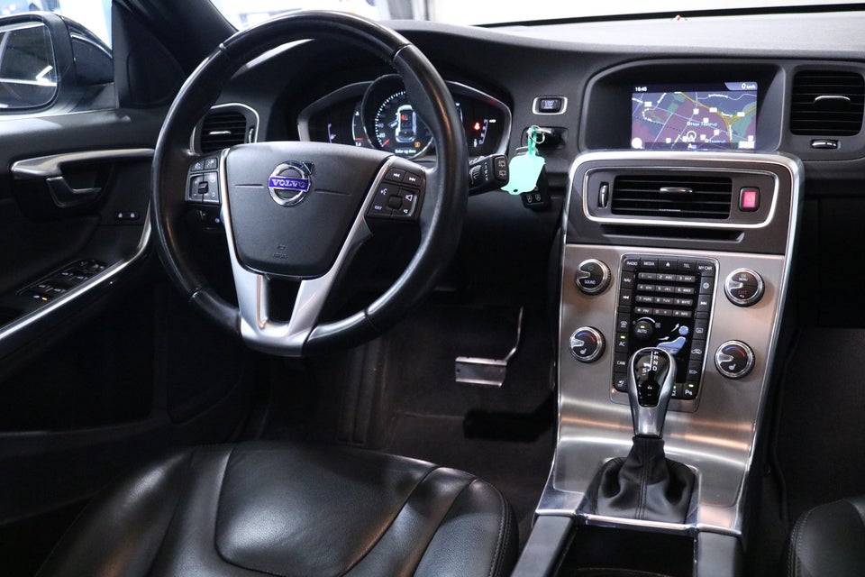 Volvo V60 2,0 D4 190 Summum Eco aut. 5d