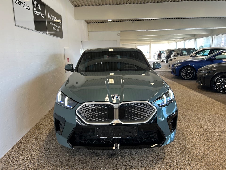 BMW iX2 xDrive30 Fully Charged 5d