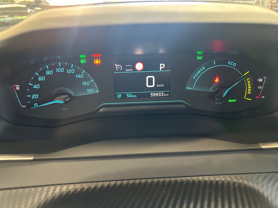 Peugeot e-208 50 Active Van 5d