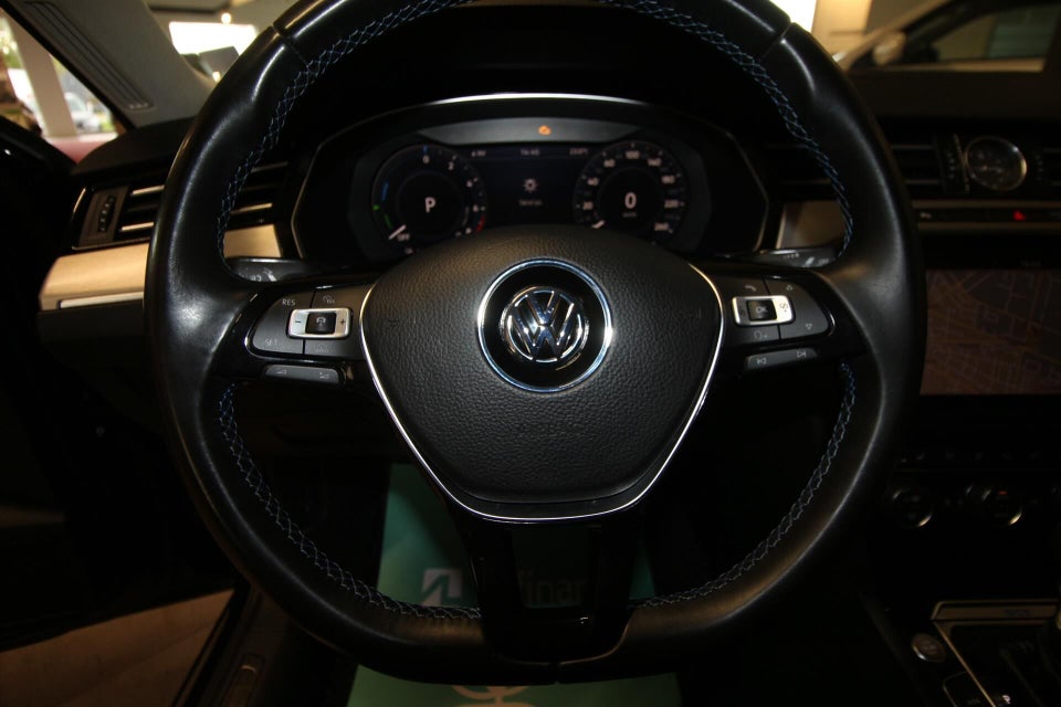 VW Passat 1,4 GTE Highline DSG 4d