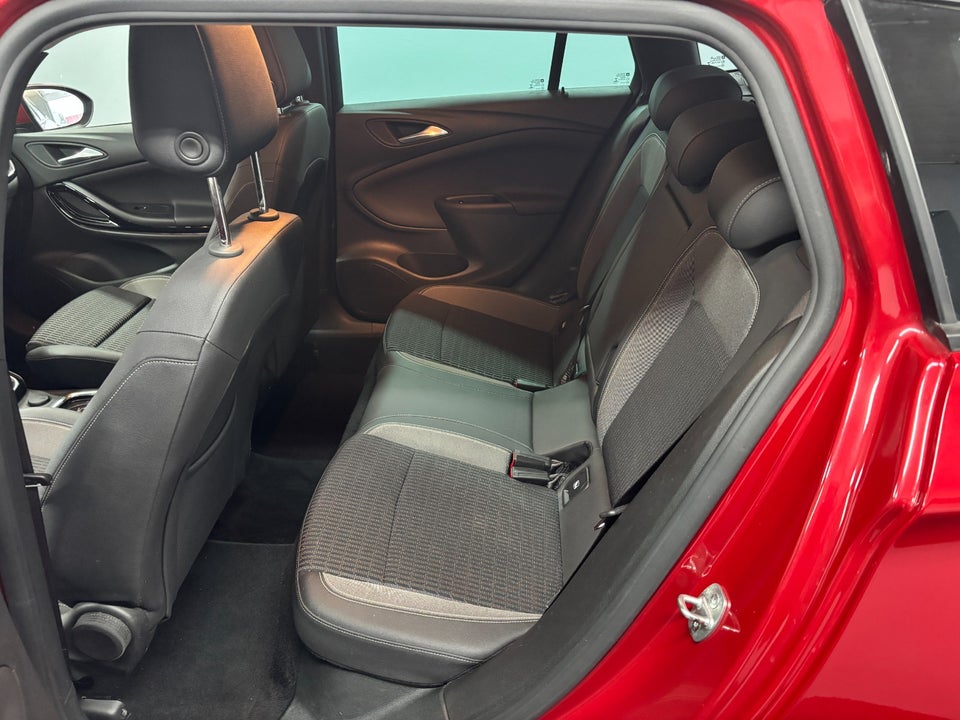 Opel Astra 1,5 D 105 Elegance Sports Tourer 5d